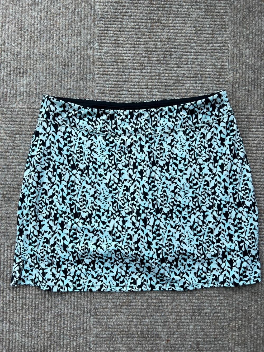 Tranquility Skort Women’s L Athleisure Casual Stretch Botanical Blue Black